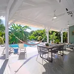 Villa Creole Pour 6 Avec Piscine